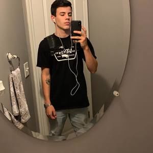 Meet your Posher, Vinicius